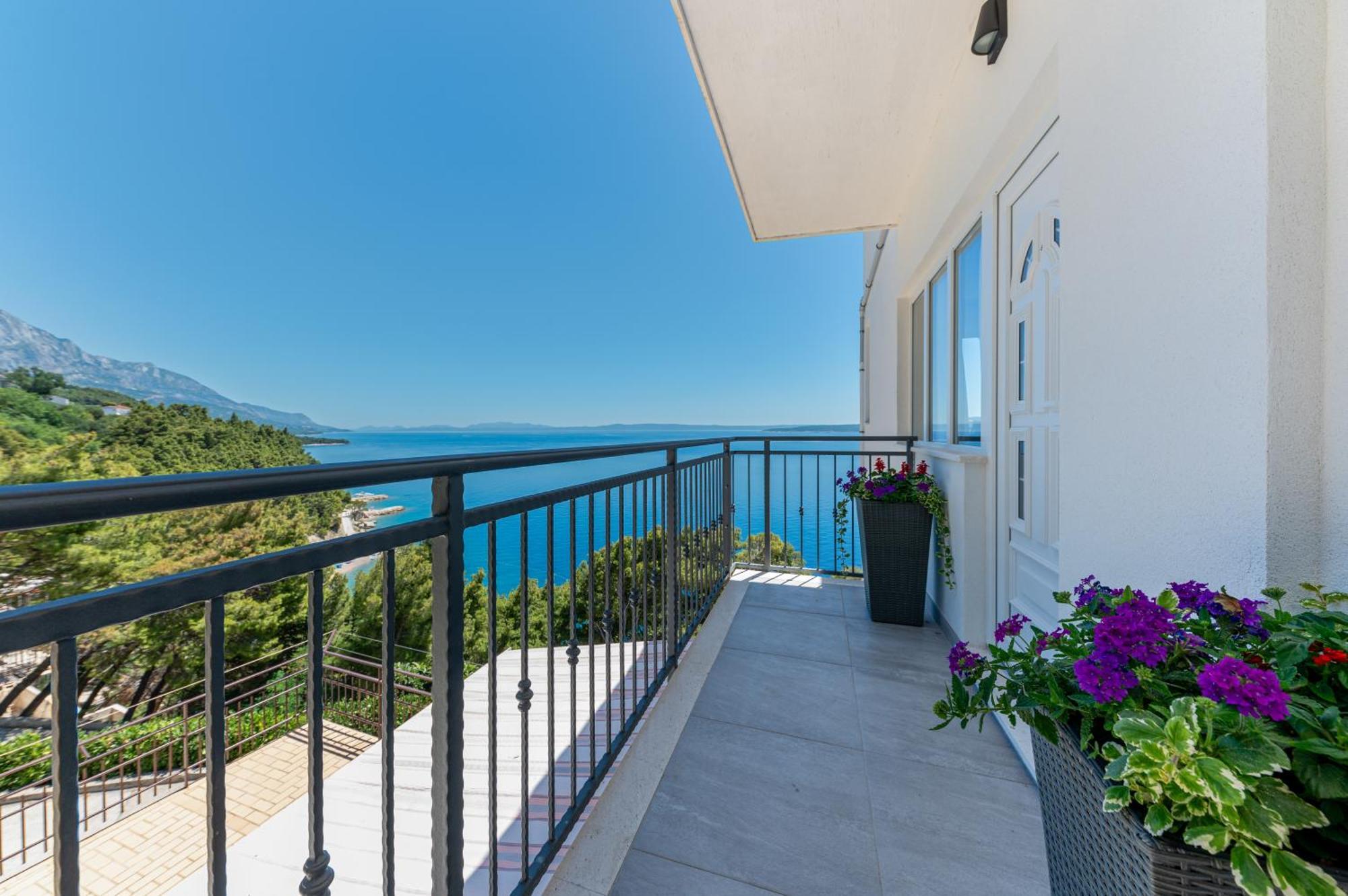 Seaview Apartments Nives Brela Szoba fotó