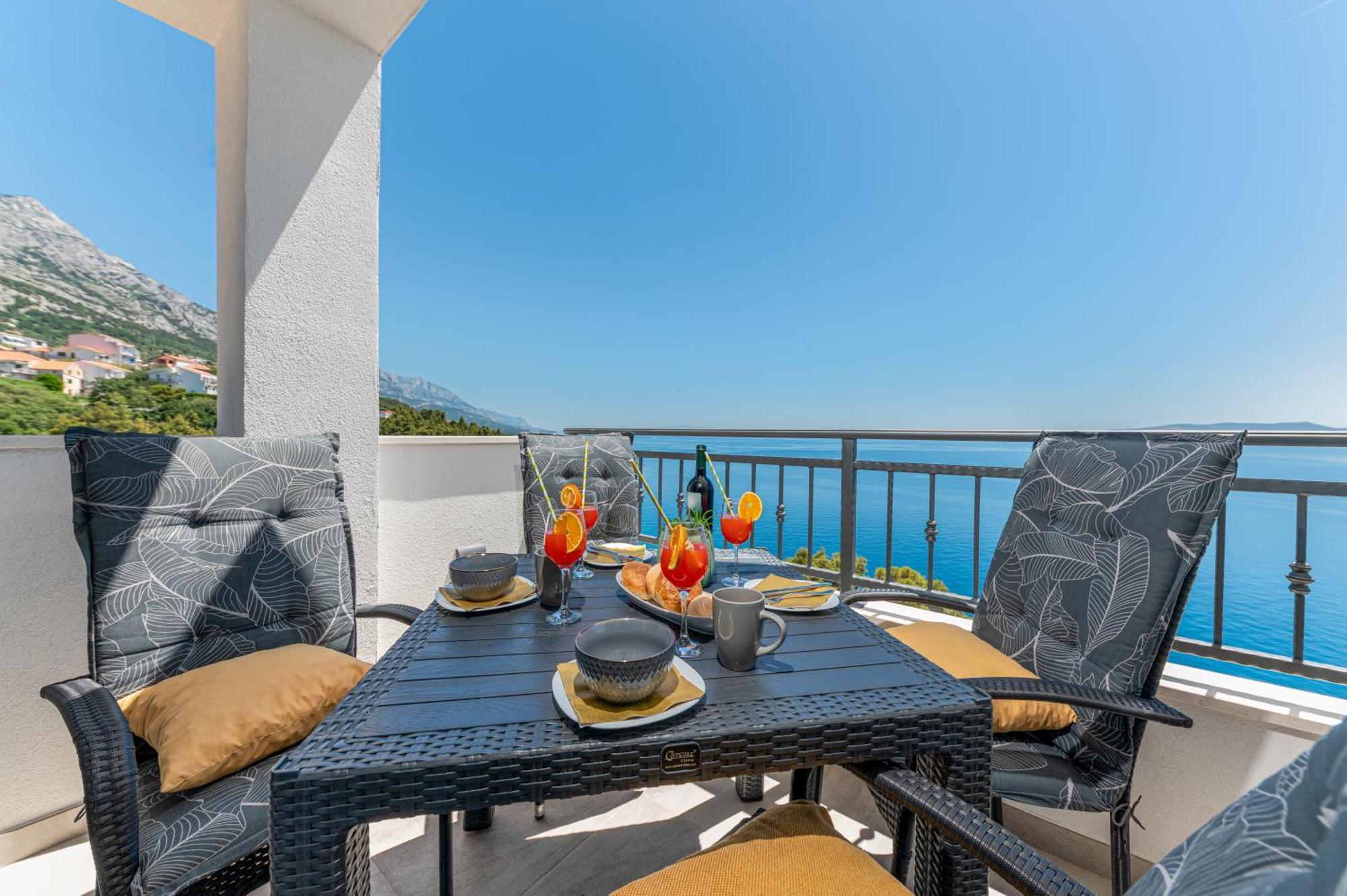 Seaview Apartments Nives Brela Szoba fotó